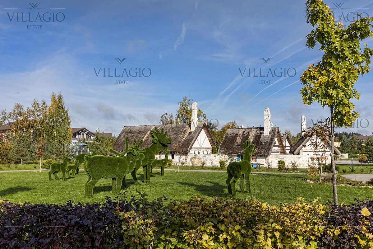 Emerald Village