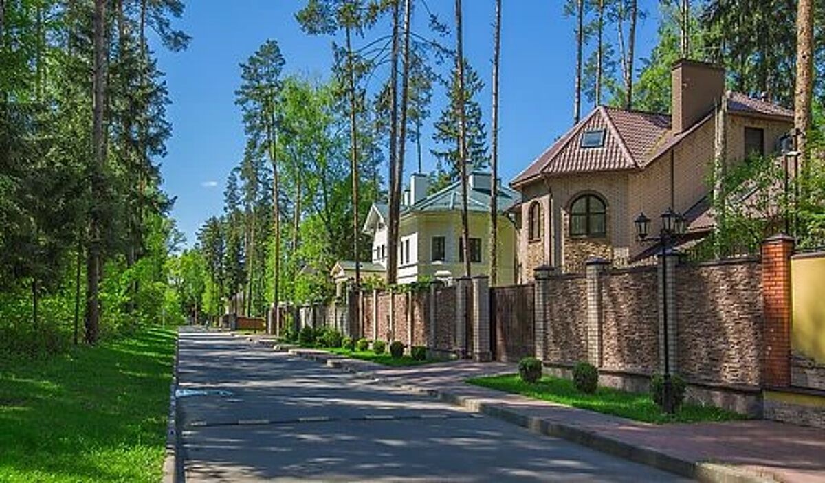 Коттеджный поселок «Лесные Зори» — Продажа домов и участков в поселке от  Villagio Realty