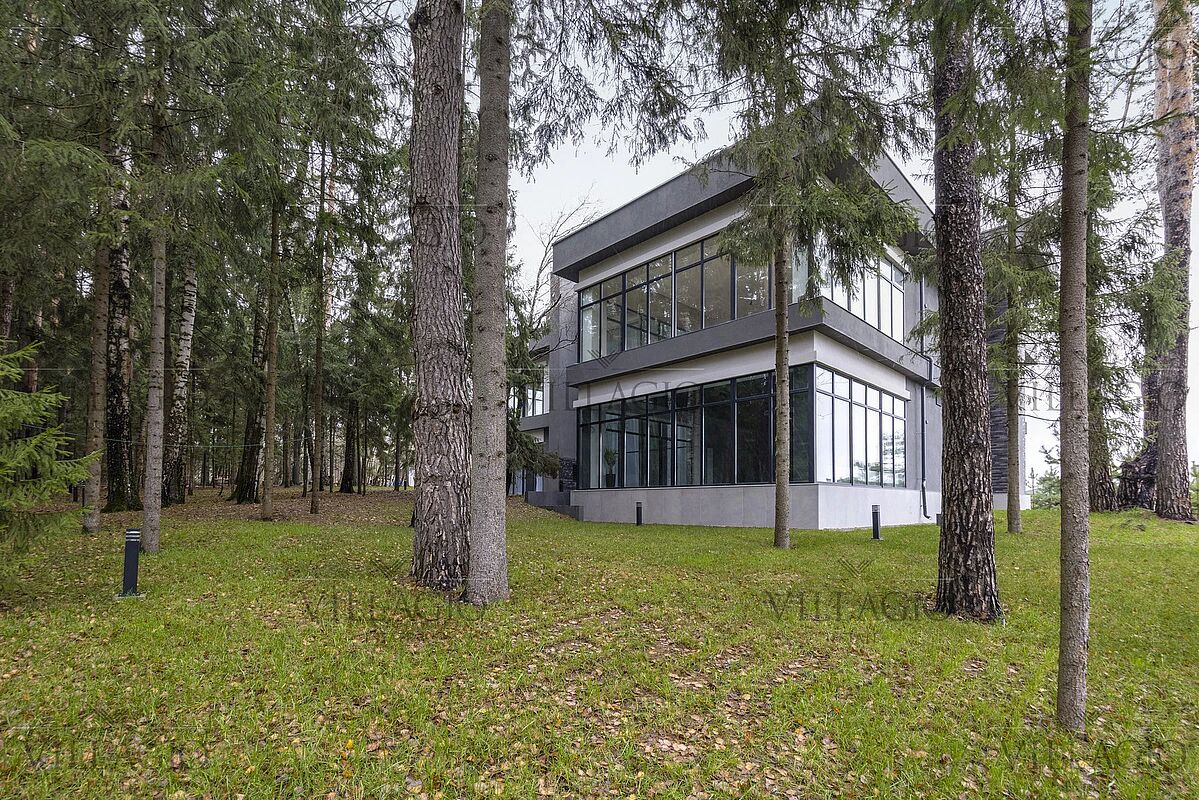 Современный дом рядом с лесом ID 3820 – Цена, бронирование, описание |  Элитная недвижимость — Villagio Realty