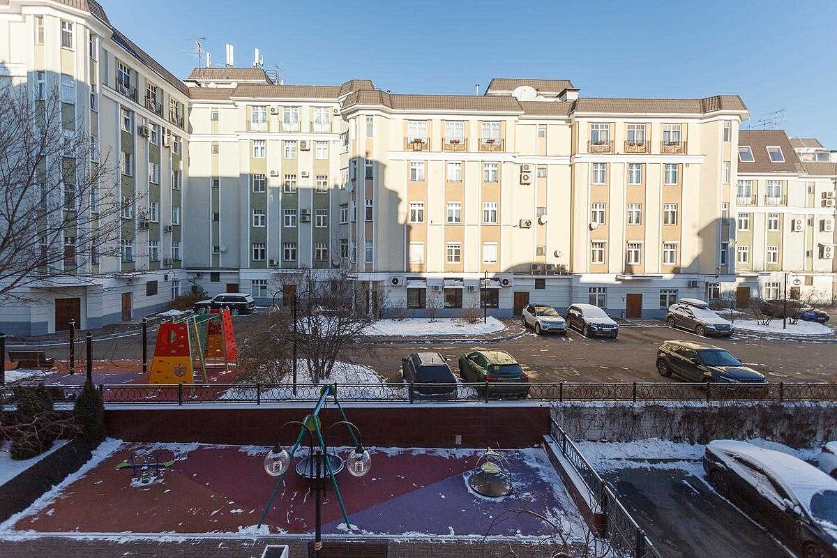Петровский Клубный Дом