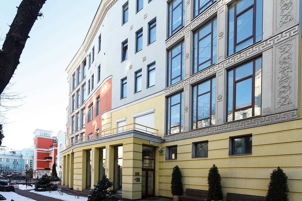 Петровский Клубный Дом