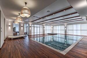 Дом со spa-зоной и бассейном