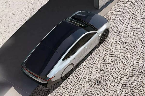 Автомобиль будущего: как выглядит электрокар, работающий на солнечной энергии